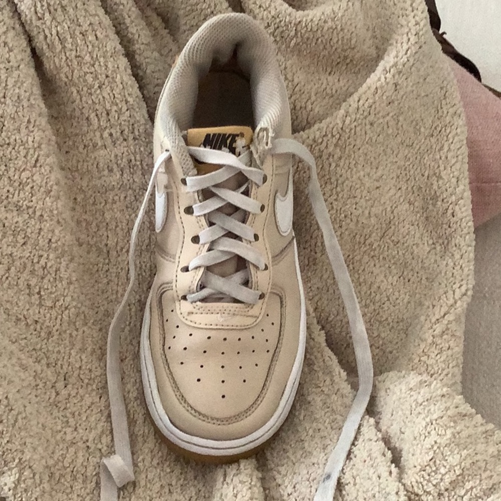 Nike Cream and White Casual Sneakers